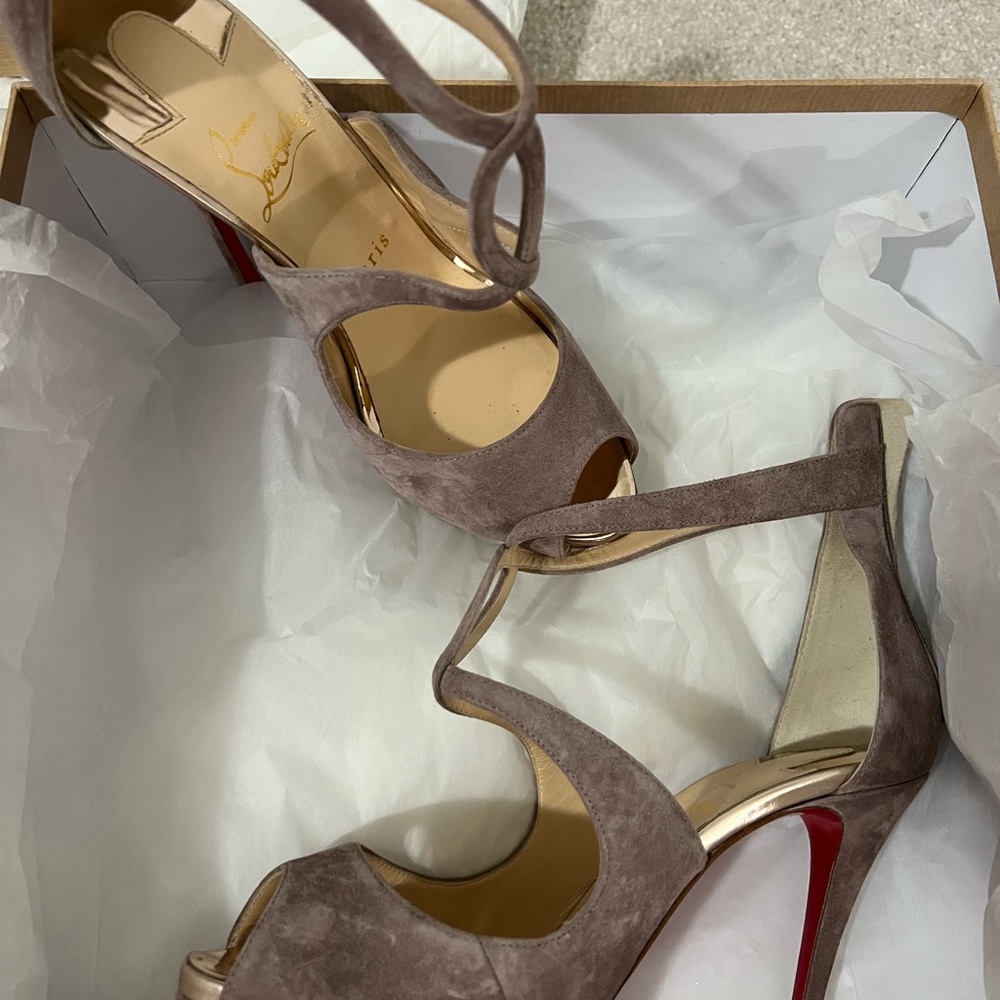 Authentic CHRISTIAN LOUBOUTIN - Picture 3 of 3